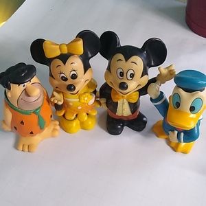 Lot of 4 vintage banks #912